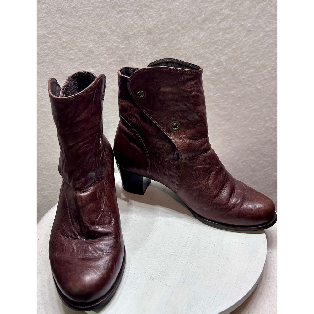 Elites by Walking Cradles Burgundy Leather Snap Ankle Boots 9.5 WW Brazil
